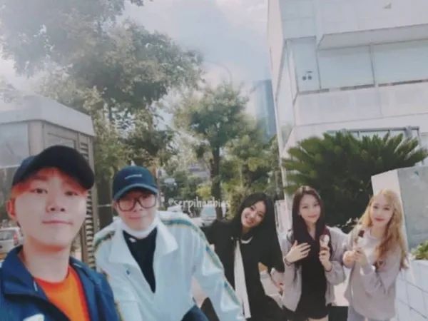 Nhìn những hình ảnh này, ai cũng công nhận 98-line là nhóm bạn dễ thương nhất K-Pop