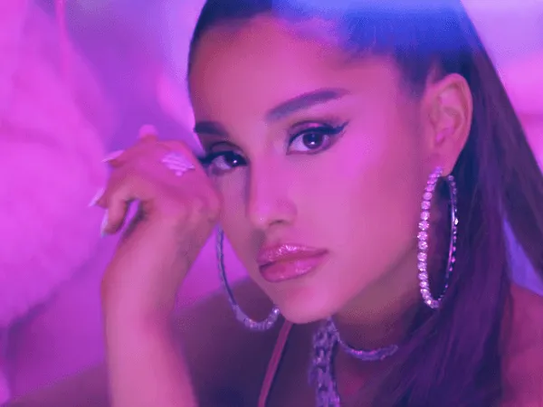 Sau 55 năm, Ariana Grande đã tái lập được kỷ lục "không tưởng" của The Beatles