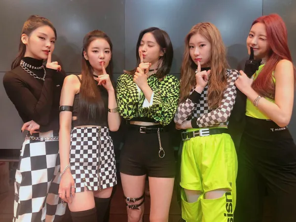 Đây là lý do vì sao Chaeryeong là thành viên duy nhất của ITZY được ở phòng riêng