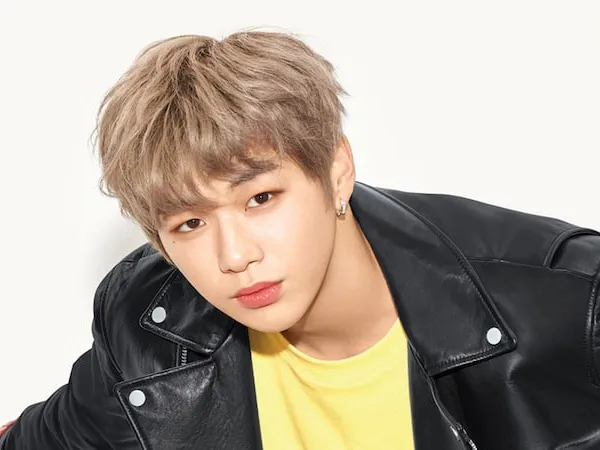 Kang Daniel khẳng định đã bị LM Ent "bán" cho bên thứ 3 từ cuối tháng 1