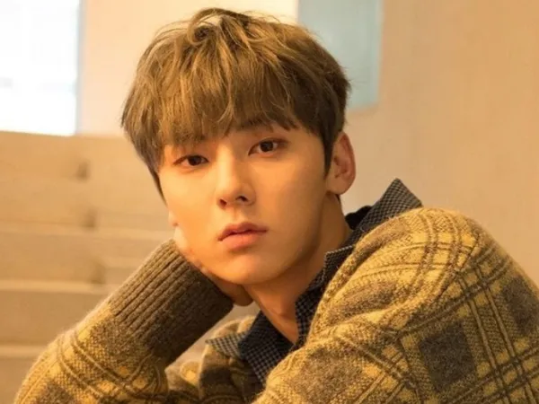 Đã đẹp trai tài năng còn siêu gọn gàng sạch sẽ, ai chơi lại được Minhyun (NU’EST)?