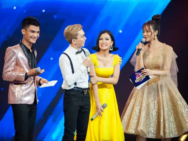 Nghệ sĩ Chí Tài khiến khán giả bật cười khi nhận xét tiết mục đạt kỷ lục của "Ẩn số hoàn hảo"