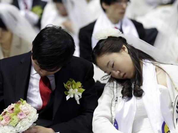 Đau đầu vì tiền mừng, người trẻ Hàn Quốc 10 năm không dự đám cưới