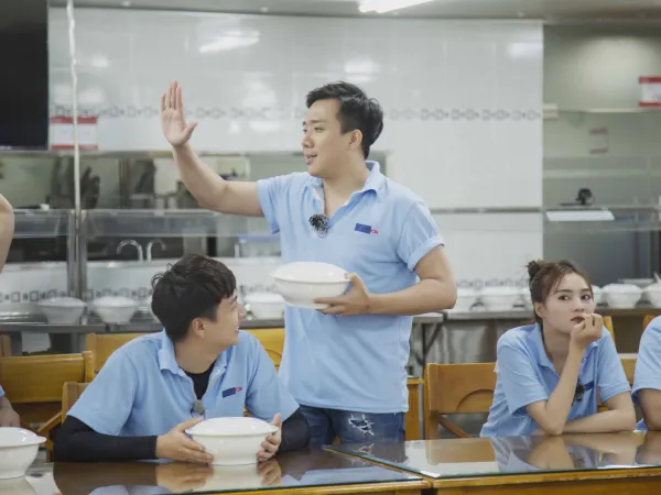 Trấn Thành xứng danh "gián điệp", lừa thành viên "Chạy đi chờ chi" nghi ngờ lẫn nhau