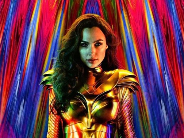 Poster chính thức của "Wonder Woman 1984" làm fan liên tưởng tới... 5 anh em siêu nhân
