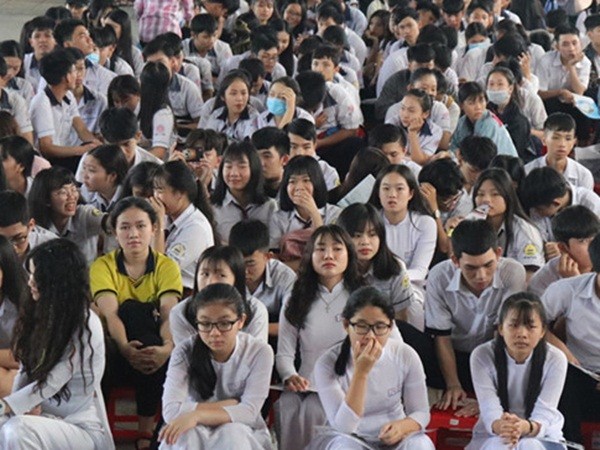 Làm lộ đề thi văn lớp 12, Phó phòng Sở GD-ĐT Bình Thuận bị cách chức
