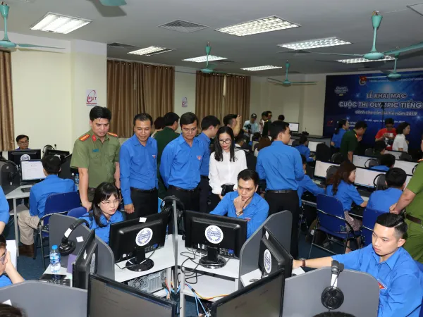 Cuộc thi Olympic tiếng Anh dành cho cán bộ trẻ chính thức được bắt đầu