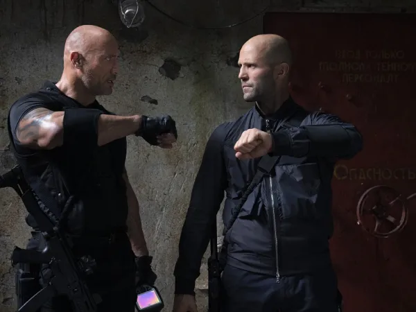 Đúng tinh thần “Fast & Furious”, “Hobbs & Shaw” nhá hàng một loạt pha rượt đuổi "điên rồ"