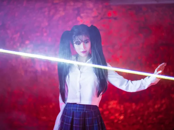 Quán quân The Voice Trần Ngọc Ánh hoá “thủy thủ mặt trăng” trong MV mới