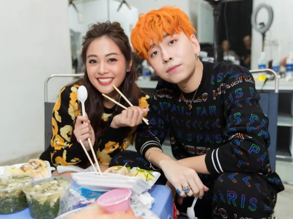 OSAD hé lộ loạt hình ảnh cực đáng yêu bên cạnh sao nữ “Thiên tài bất hảo”