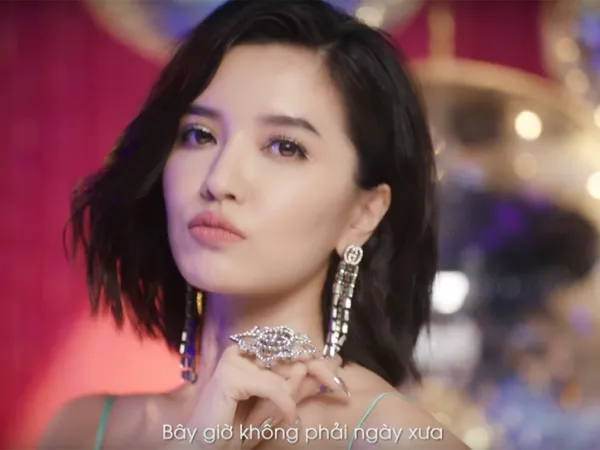 Cận kề ngày trở lại, Bích Phương ngâm đúng 4 câu thơ trong teaser "thả thính" fan