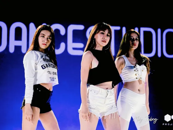 Nhóm Mây Trắng phiên bản 2019 chính thức trở lại với MV khoe vũ đạo điêu luyện