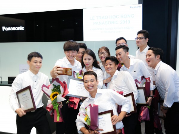 Panasonic trao gần 52 tỷ đồng học bổng cho sinh viên Việt Nam sau 15 năm thực hiện