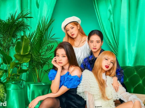 Đến cả nhân viên YG Ent cũng sốc khi fan meeting tại Hàn của Black Pink quá vắng 