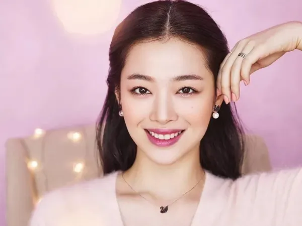 Từ chuyện Sulli, mới thấy trầm cảm là nỗi ám ảnh đáng sợ đến thế nào ở K-Pop