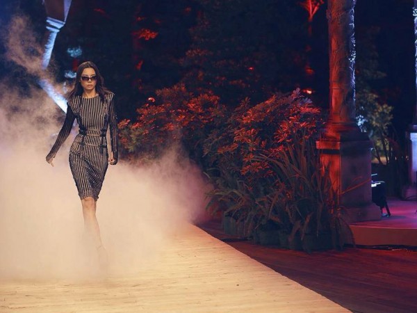Lại Thanh Hương tổ chức show thời trang riêng kỷ niệm 10 năm theo nghề mẫu