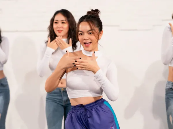 Phạm Quỳnh Anh trổ tài vũ đạo "Xiêu Lòng" khiến fan quên mất hình tượng "nữ hoàng ballad"