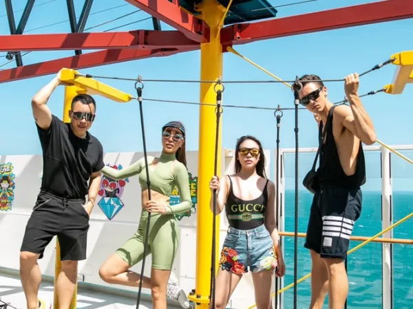 Khả Trang mang cả vali hàng hiệu, cùng Vũ Khắc Tiệp du lịch 3 nước bằng du thuyền sang chảnh