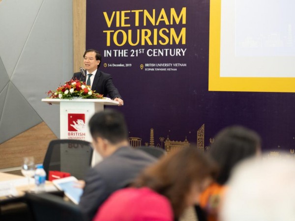 Những chủ đề nóng trong "Tọa đàm quốc tế về du lịch Việt Nam thế kỷ 21"