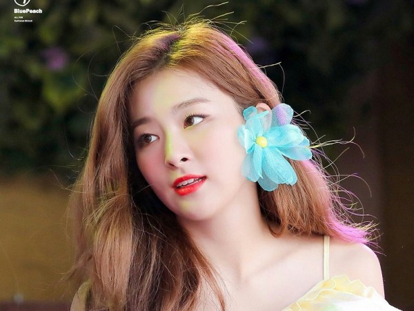 Có ai ngờ đến tận giờ này, Seulgi (Red Velvet) vẫn phải ở trong kho chứa đồ