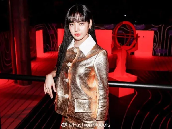 Chỉ có thể là Lisa: mặc đồ siêu kén dáng nhưng vẫn sang chảnh hết phần thiên hạ