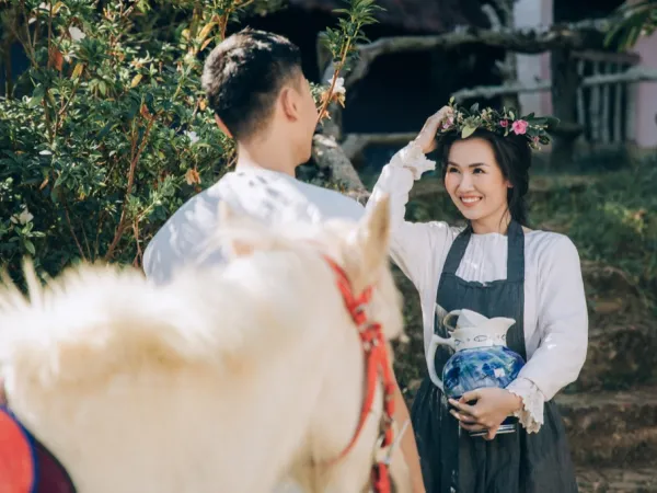 Võ Hạ Trâm lan toả hạnh phúc viên mãn trong MV mới quay tại Đà Lạt
