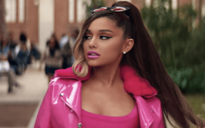 Ariana Grande vượt Selena Gomez, đạt quán quân trên Spotify với "Thank U, Next"